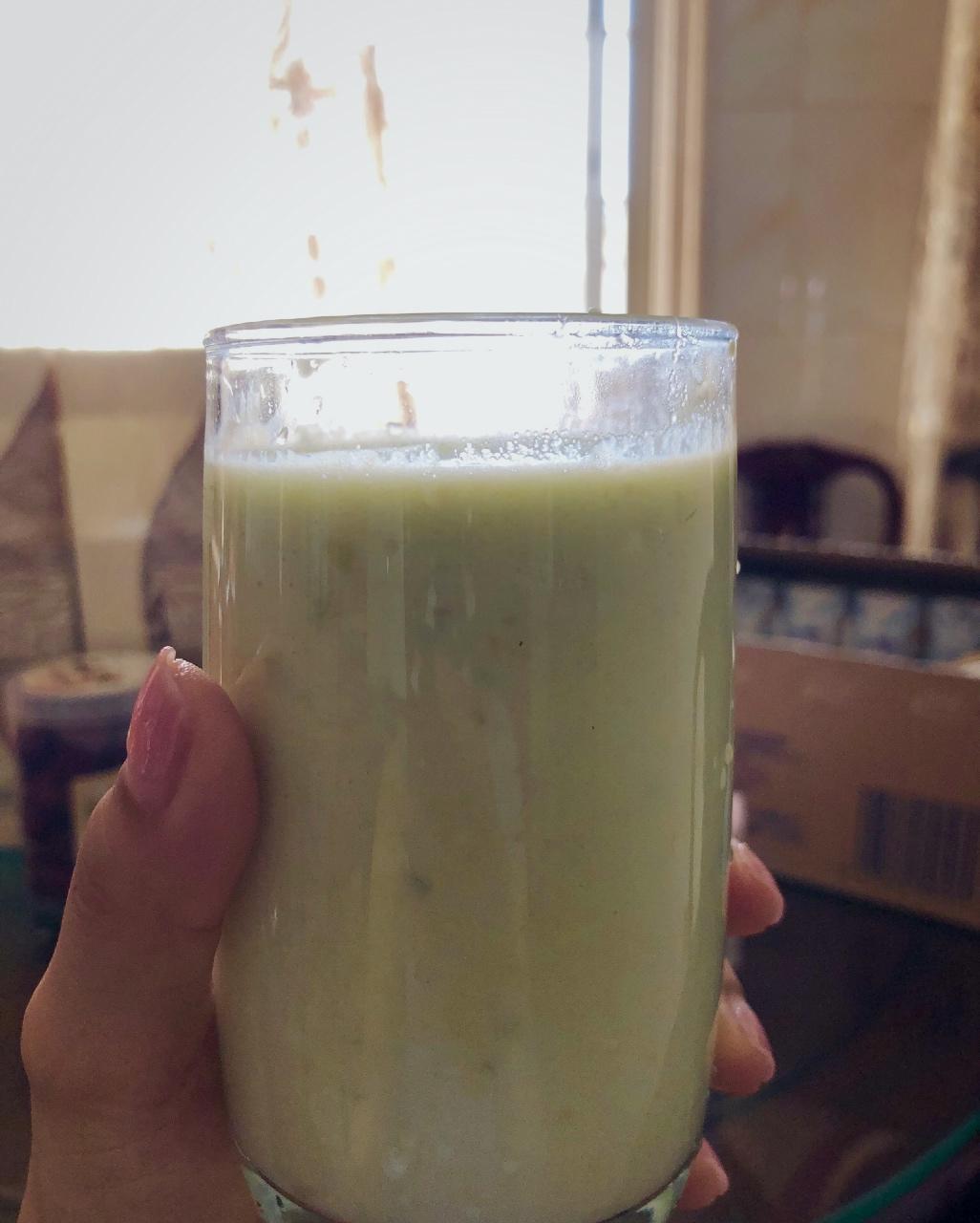 牛油果奶昔