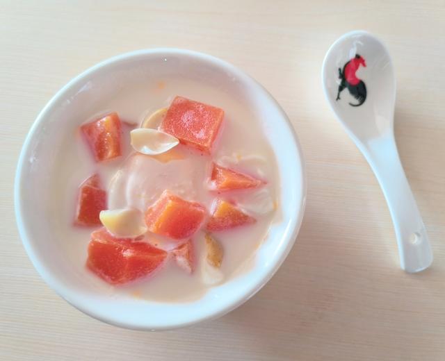 木瓜牛奶百合鸡蛋汤的做法