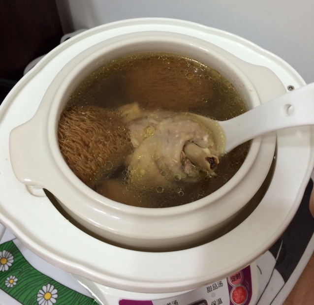 猴头菇红枣鲜鸡汤
