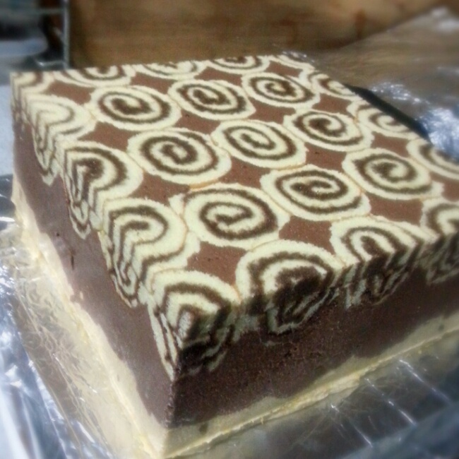 巧克力慕斯刷绣蛋糕