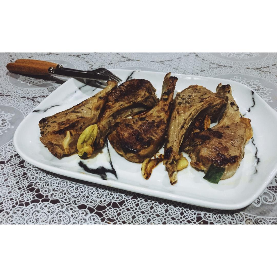 蒜香煎羊排