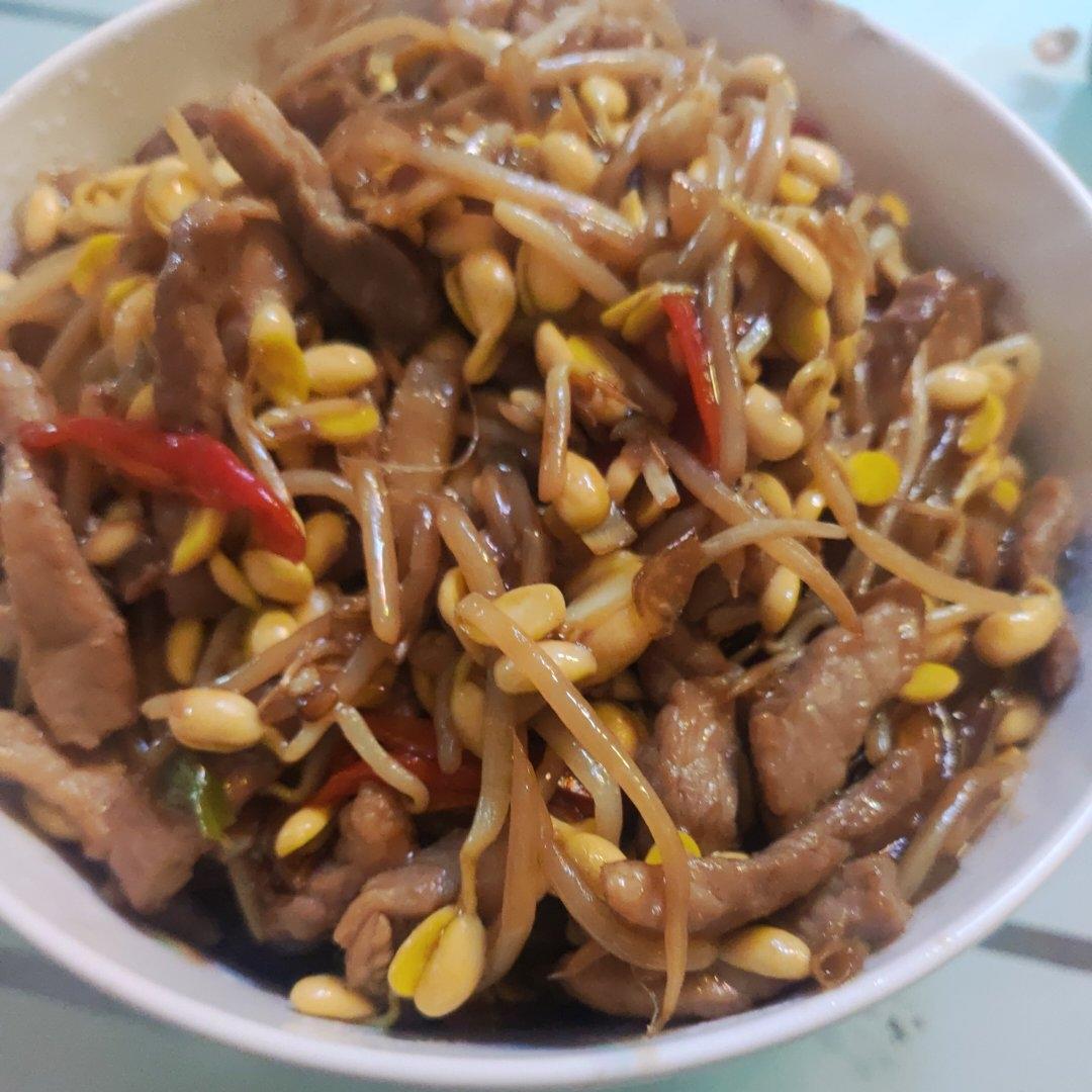 又一道费米饭🍚的菜「黄豆芽炒粉条」好吃😋