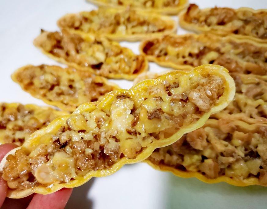 lucy爱烘焙做的视频08一次搞定3种口味焦糖坚果糯米船不测温不冷冻