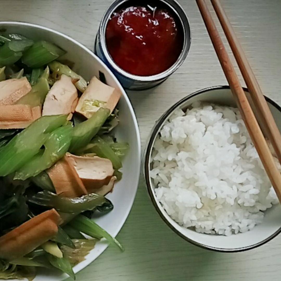 sssssix做的午餐612017年2月21日