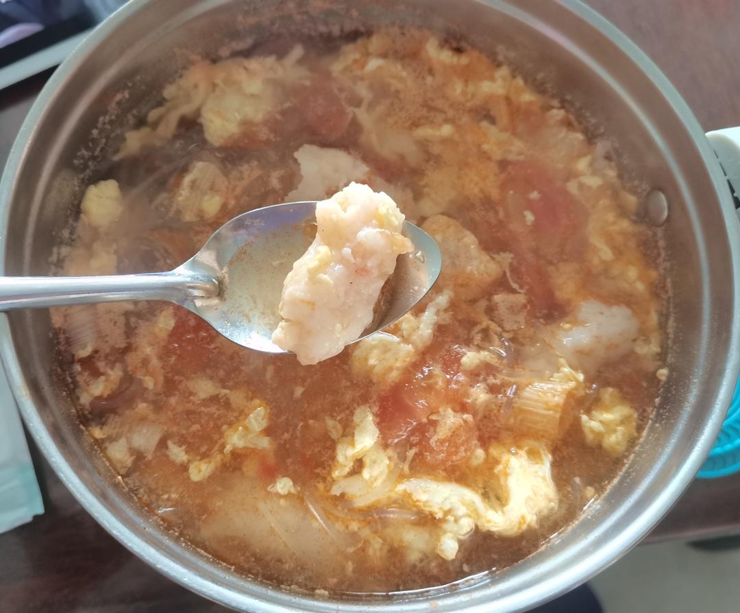 减脂餐｜番茄虾滑粉丝汤，汤鲜味美～