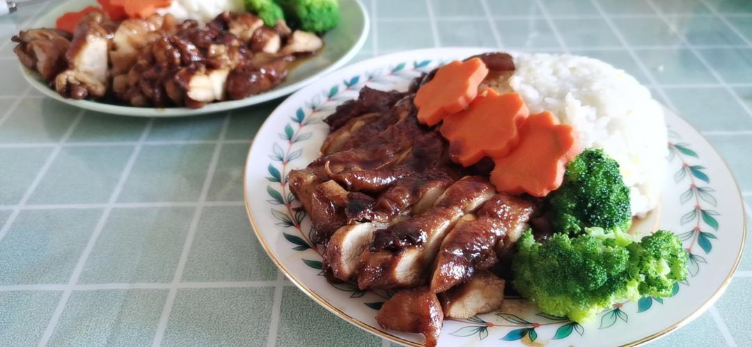 黑椒鸡腿饭