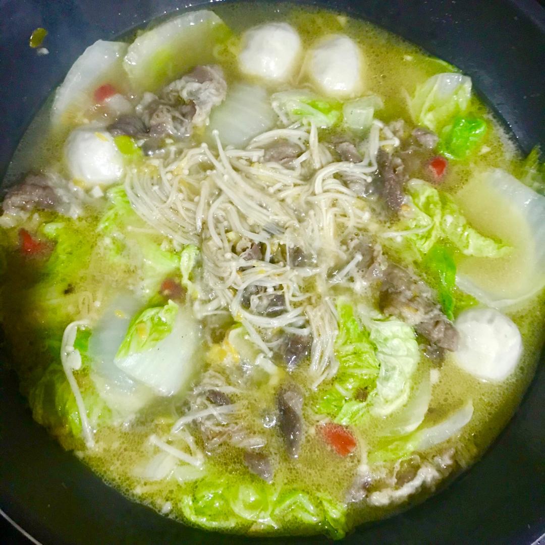 酸汤肥牛