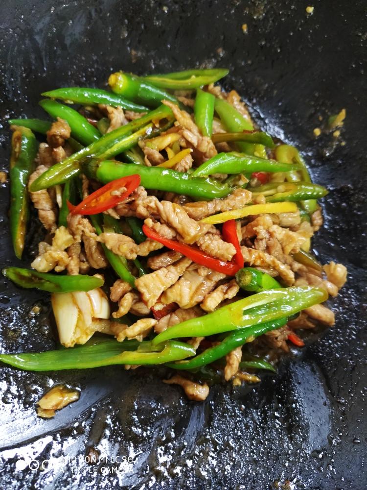 辣椒炒肉丝的做法