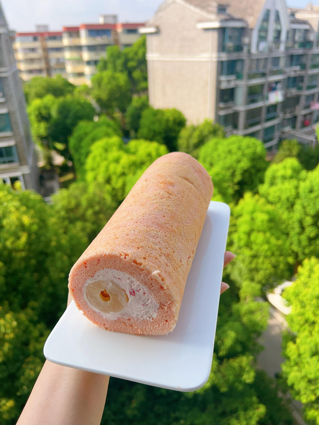 《Tinrry+》粉红荔枝蛋糕卷