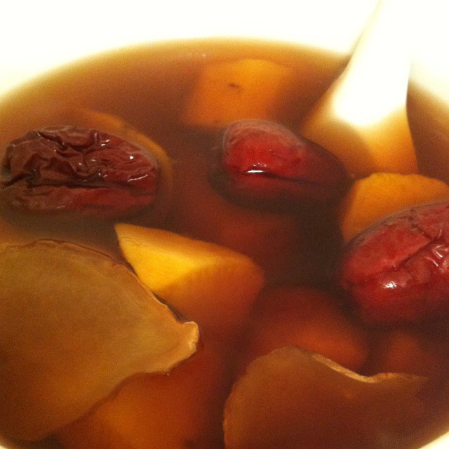 姜味红枣红糖番薯糖水