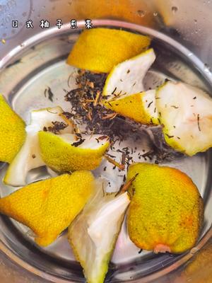 秋天吃完的柚子皮别扔哦 来做超简单日式柚子煎茶溏心蛋的做法 步骤5