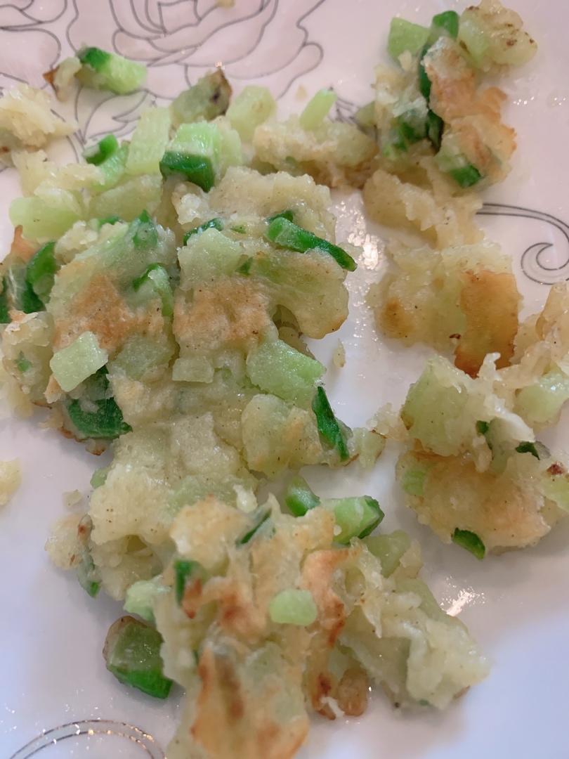 青萝卜饼（萝卜丸子味的）
