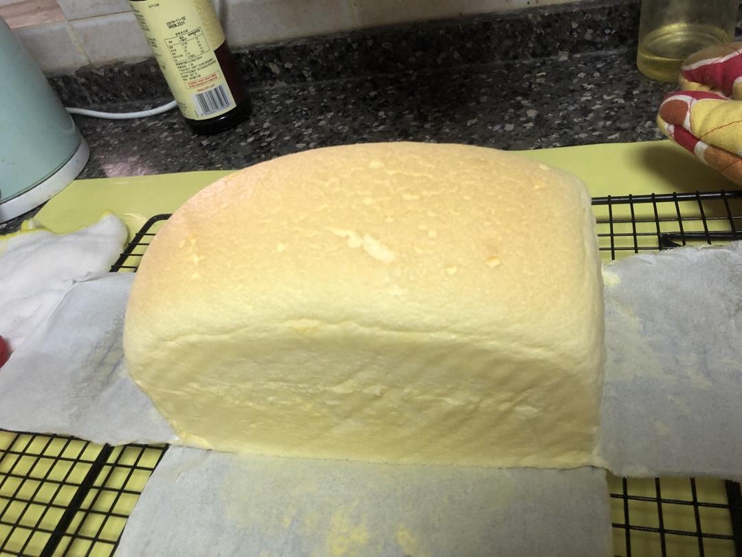 堪比柯基屁股
爆浆芝士🧀古早蛋糕