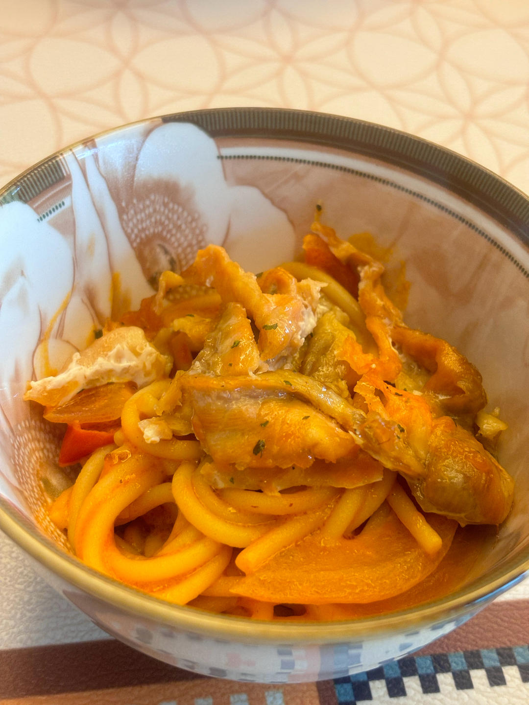 creamy salmon tomato pasta 三文鱼番茄意面