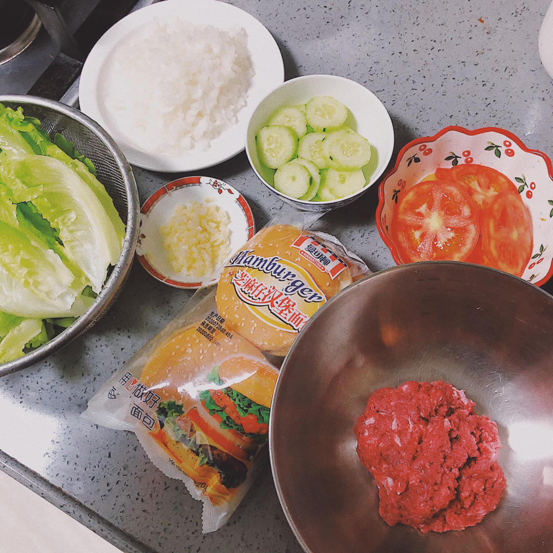 常备餐之好吃多汁的汉堡牛肉饼