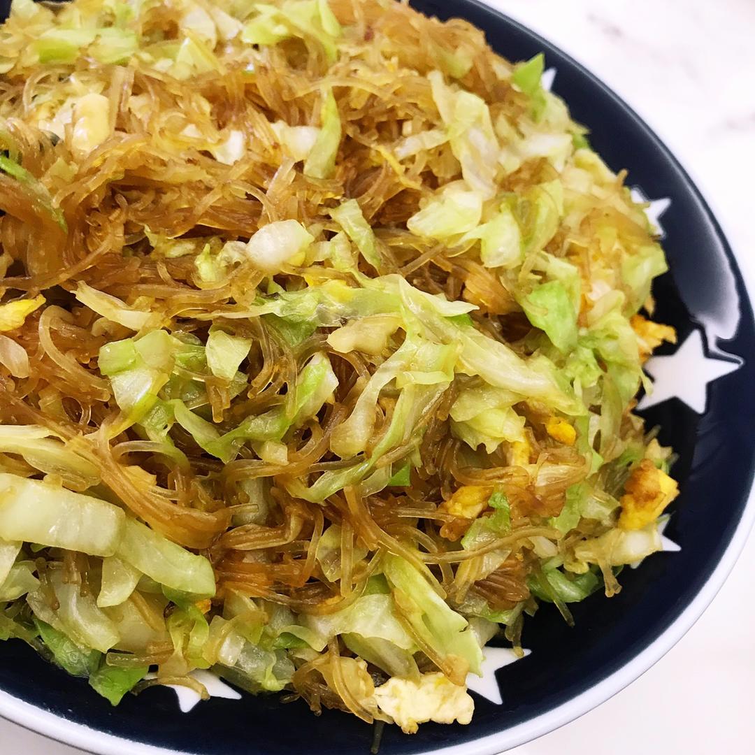 包菜粉丝炒鸡蛋