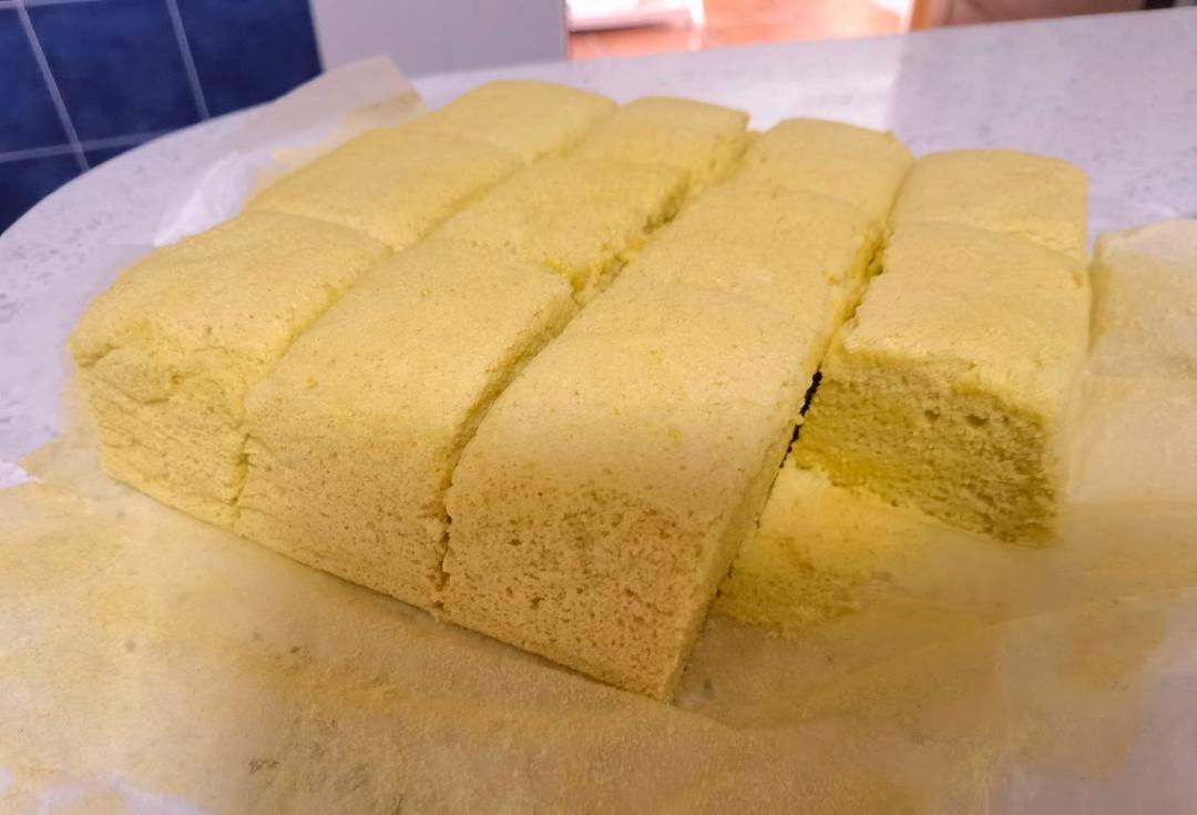 小米蛋糕                       （蒸的不上火）