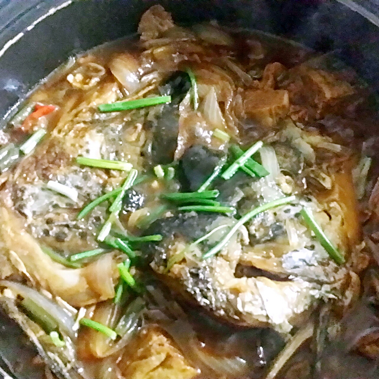 砂锅焗三文鱼头