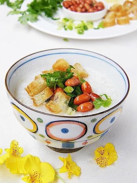 花生鱼蓉粥的做法