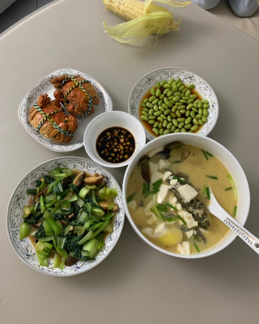 减脂必备香菇炒青菜