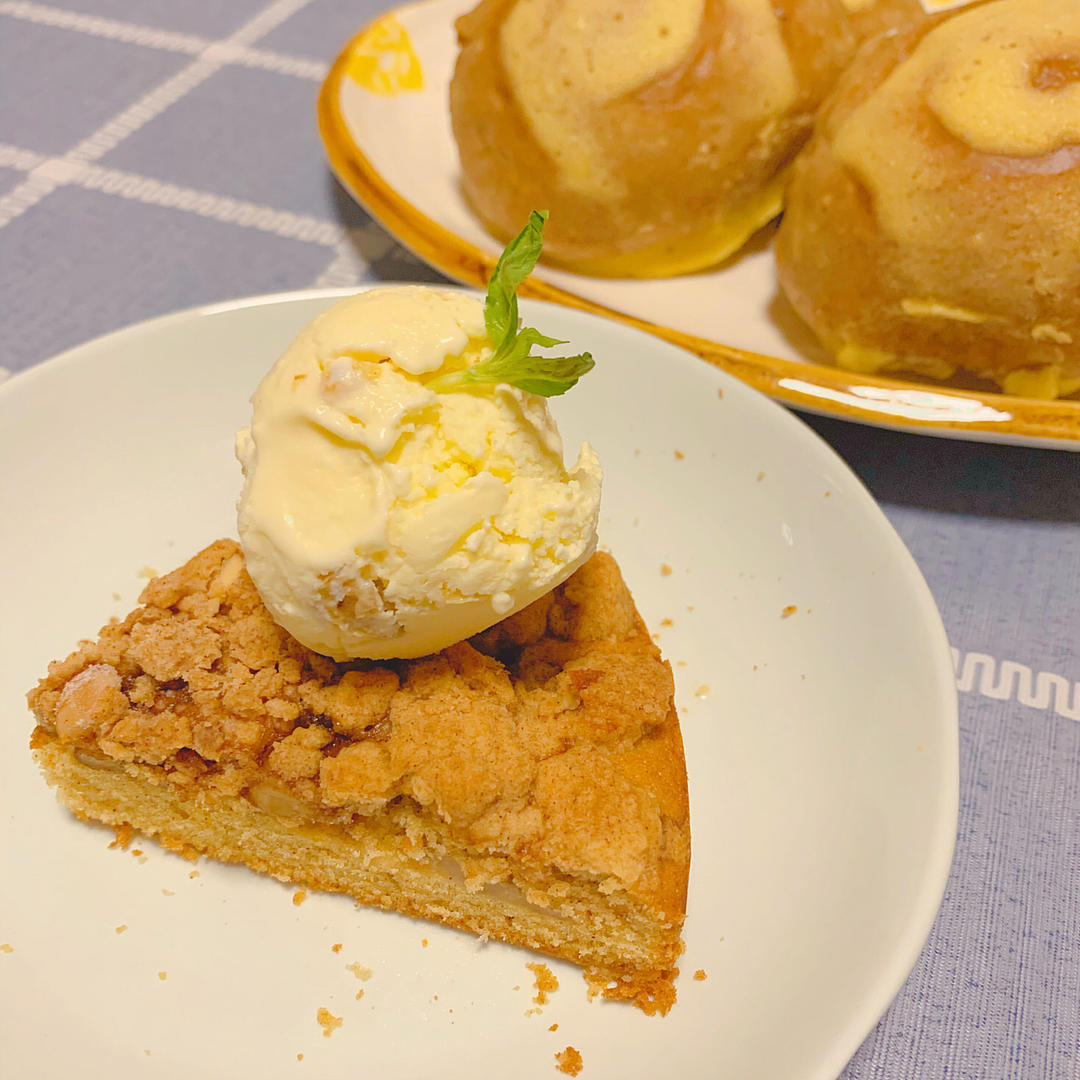 韩式焦糖香蕉酥粒蛋糕：一次吃到3种层次，韩国咖啡馆热门常备甜点