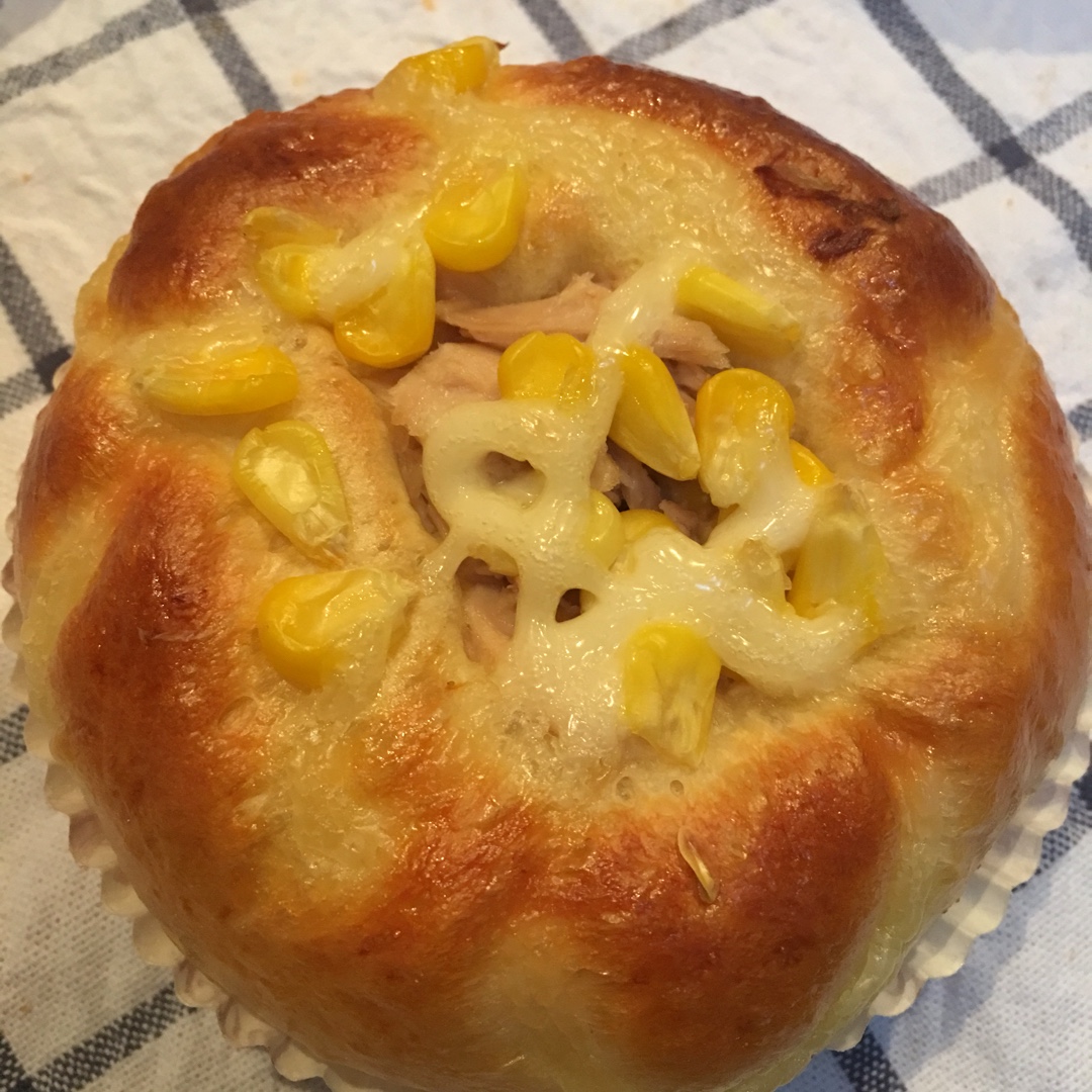 金枪鱼玉米面包