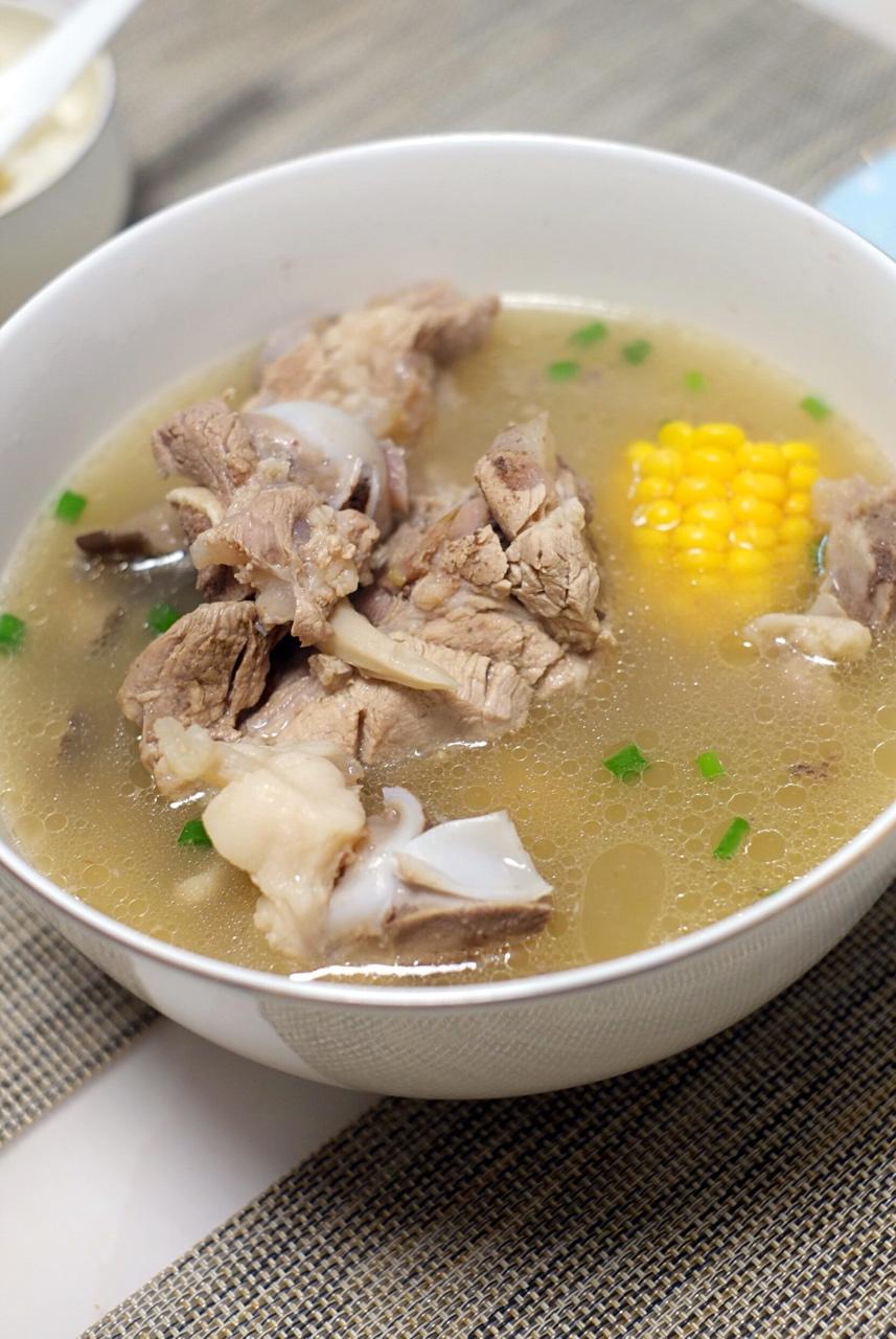 玉米莲藕筒骨汤