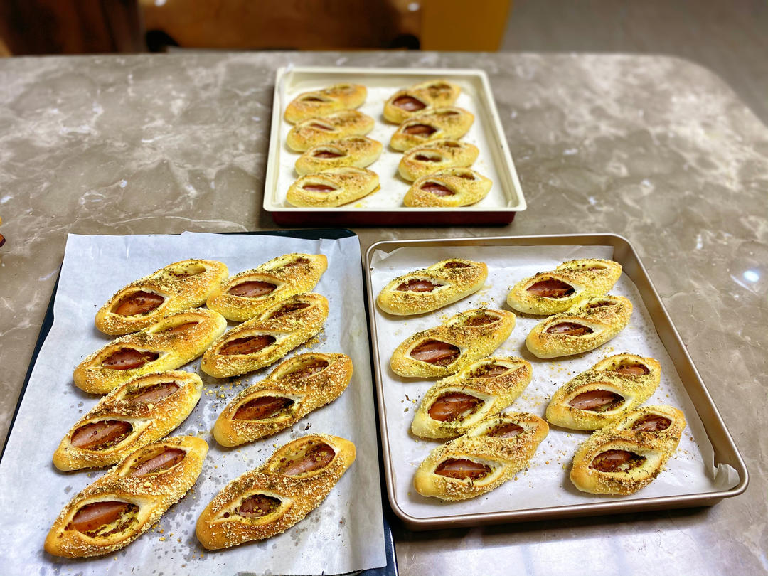 爆汁德式香肠面包｜大口吃肉肉｜发酵时间短｜快手好吃｜无需手套膜｜可做无油无糖