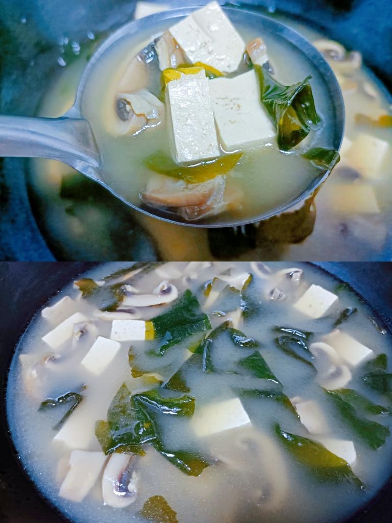 低脂鲜味十足的口菇裙带菜豆腐汤的做法