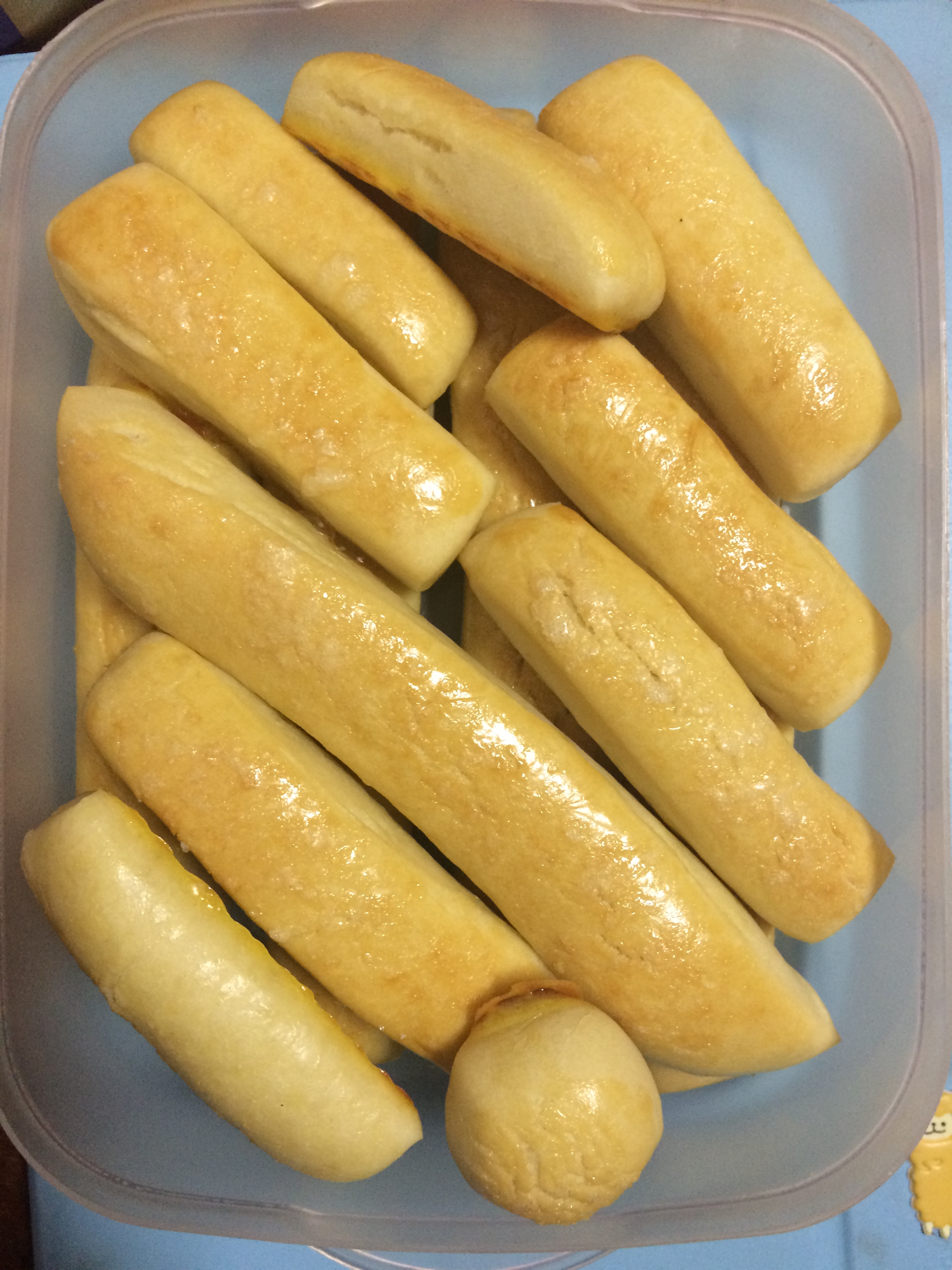 糖霜牛奶面包棒