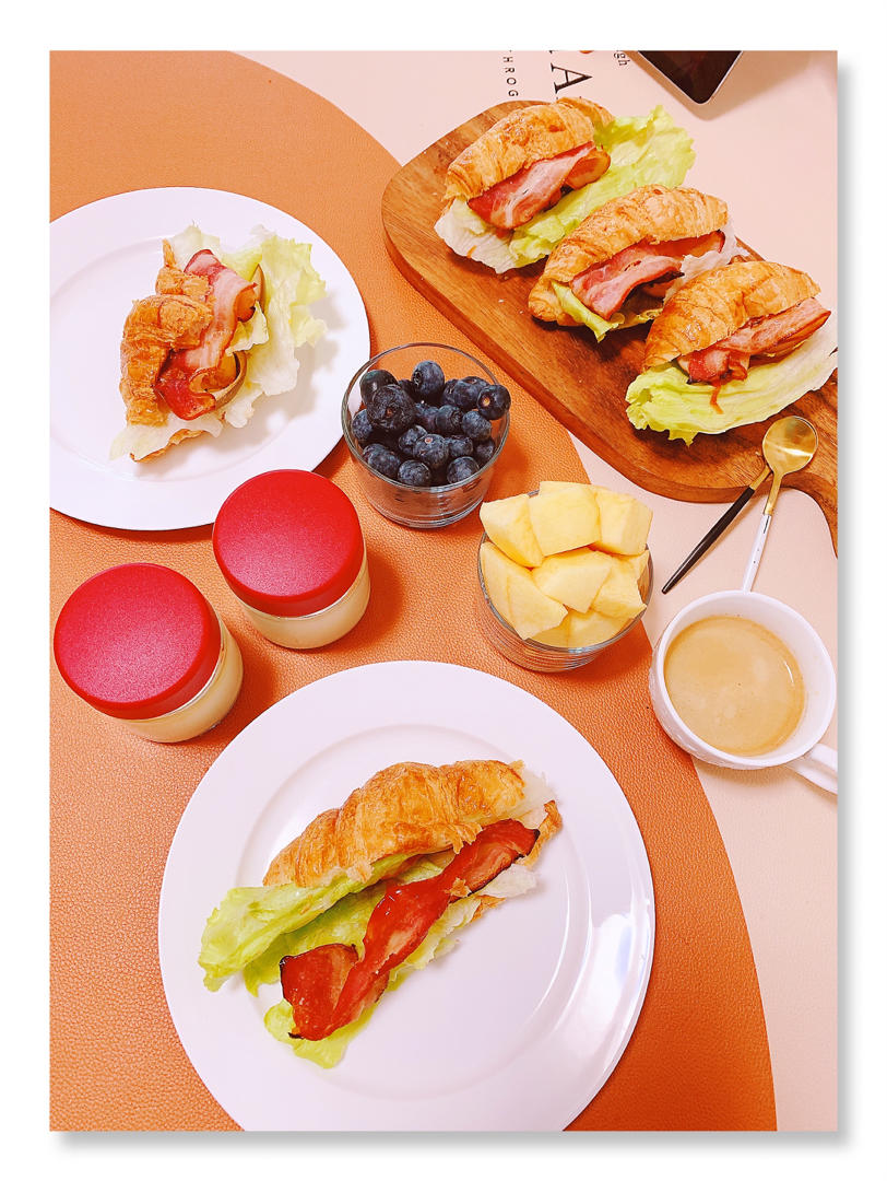 瑞利山和瑞丽安的食堂