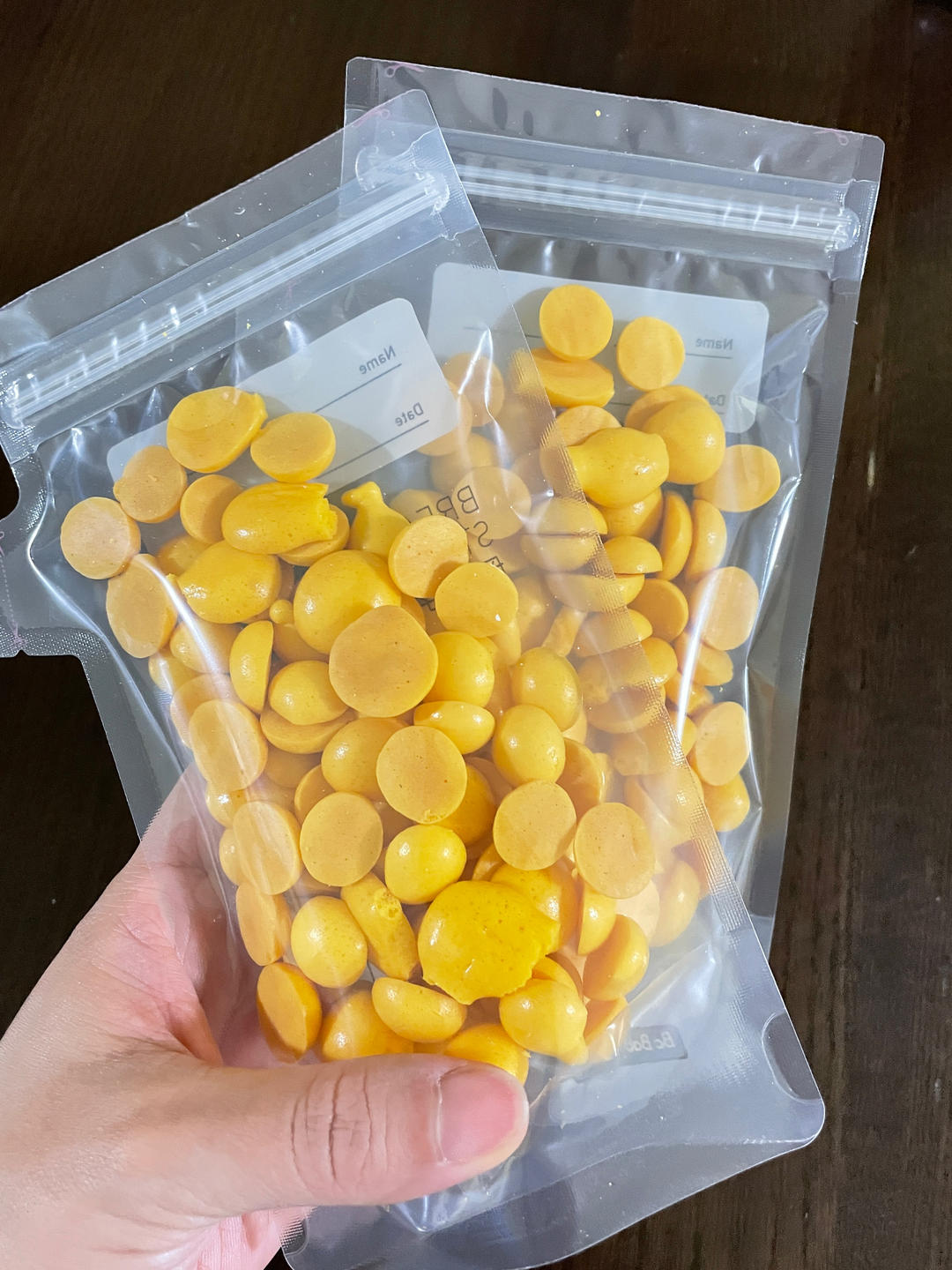 入口即化的无添加蛋黄溶豆