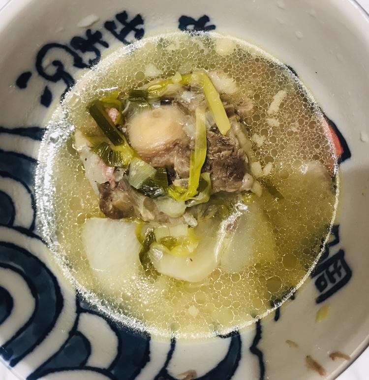 牛尾骨萝卜汤