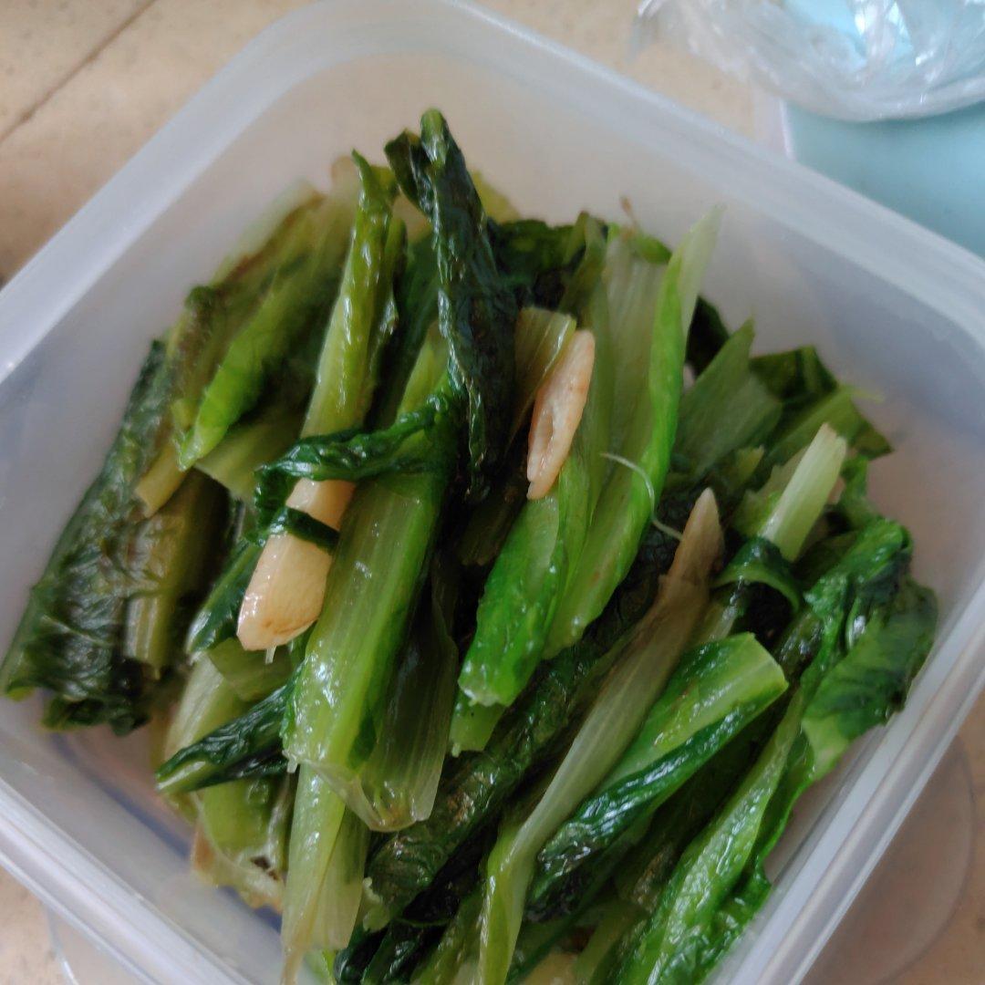 蒜末莴笋叶