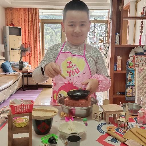 爱做菜的小朋友