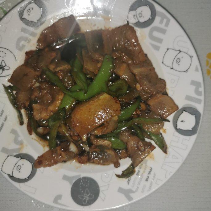 咸香入味青椒炒腊肉