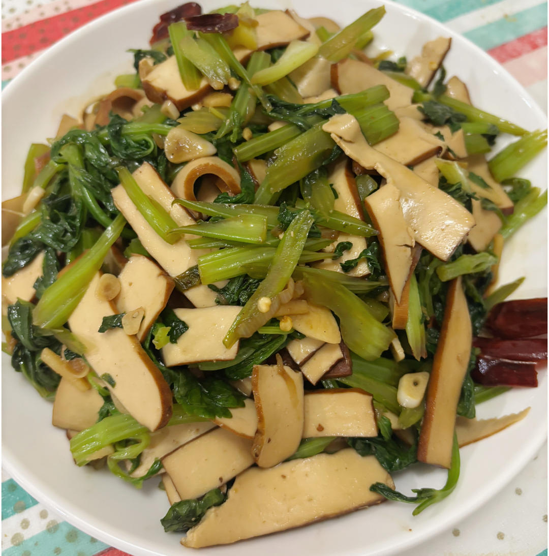 芹菜炒香干