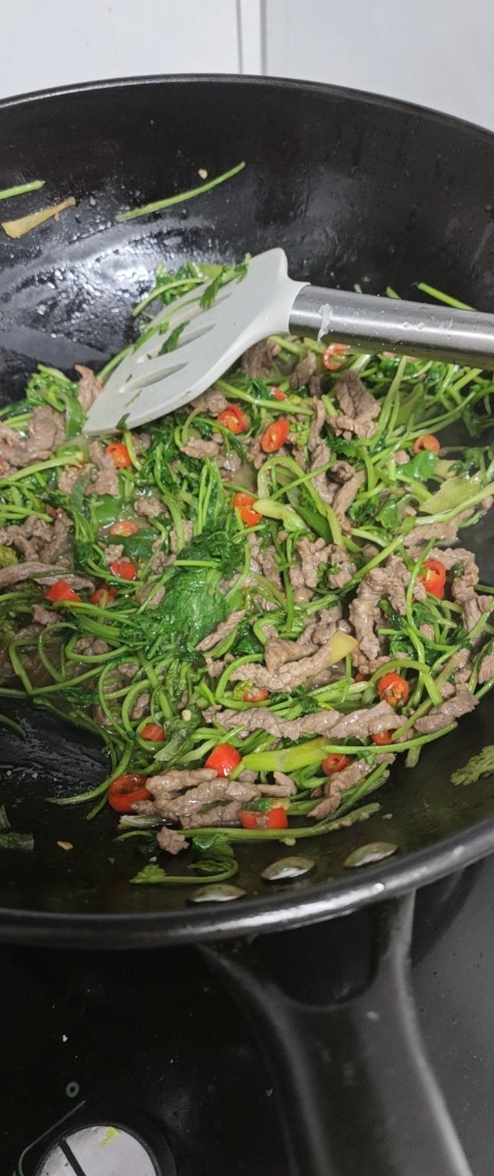 香菜牛肉