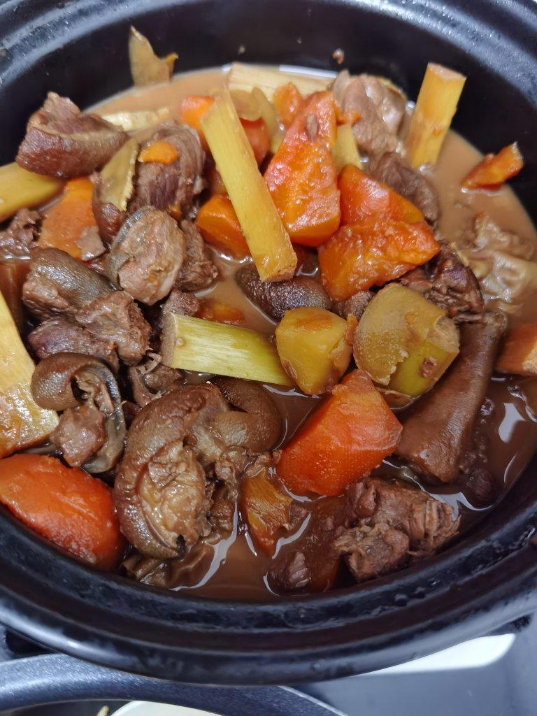 暖身广式羊肉煲