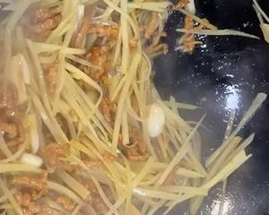 酸辣土豆肉丝——绝对最好吃！的做法 步骤12