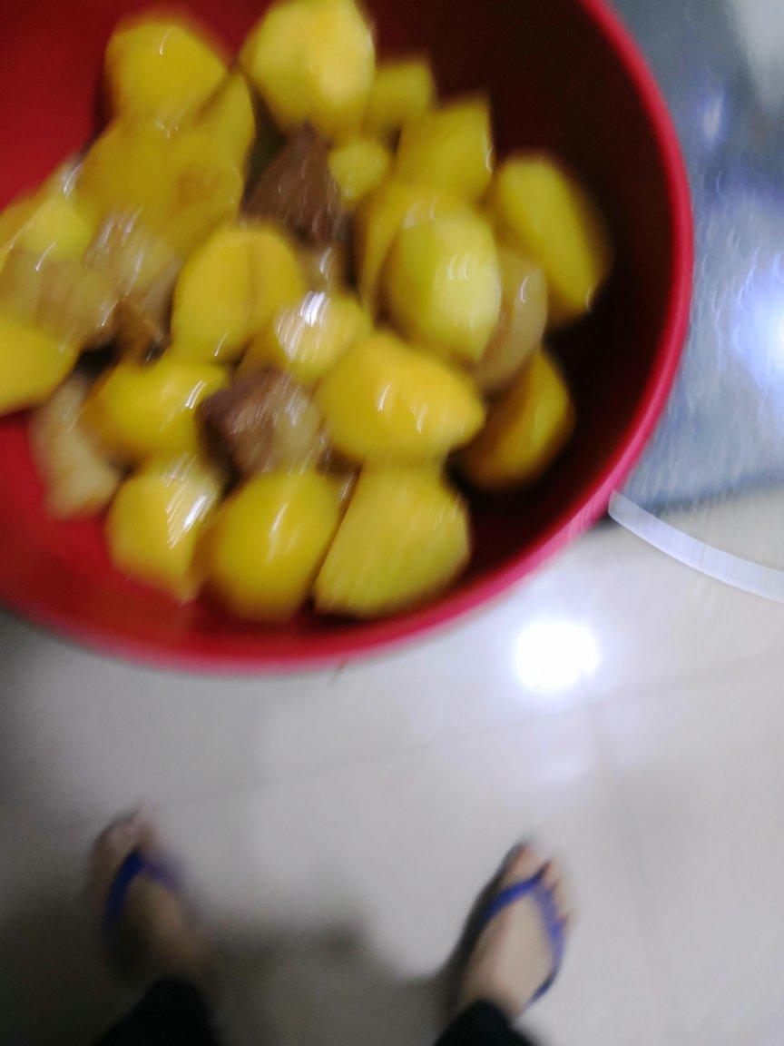 红烧肉炖土豆（丝毫不腻）