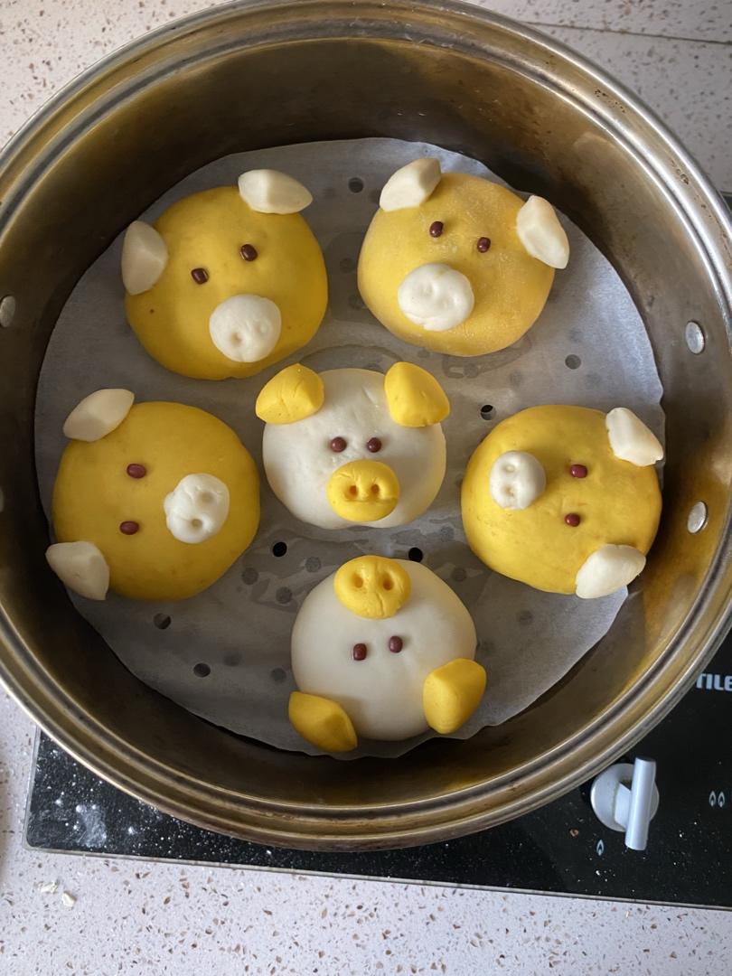 可爱的小猪豆沙包