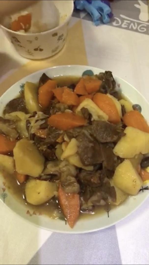 红烧羊肉炖胡萝卜