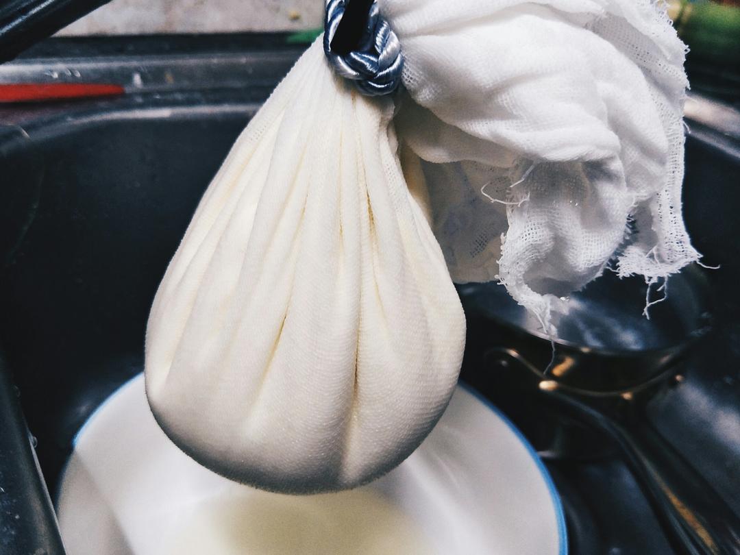 自制新鲜ricotta奶酪. Homemade Ricotta.