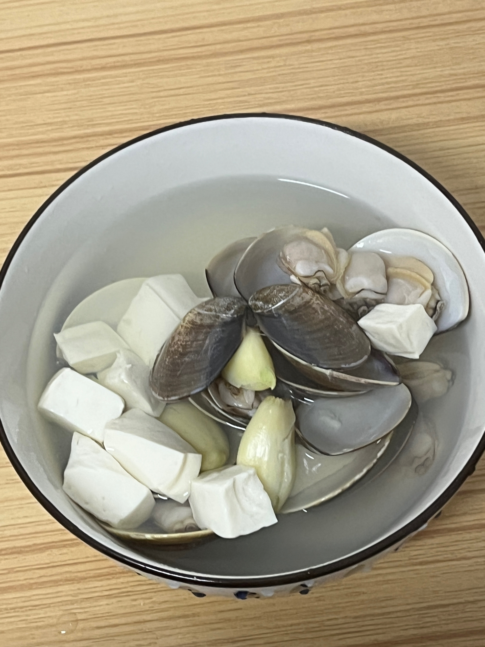 五分钟搞定花蛤豆腐汤的做法