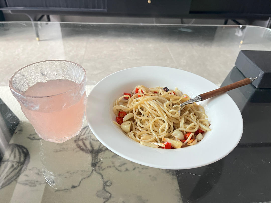 奥地利小胡的香辣蒜香意面