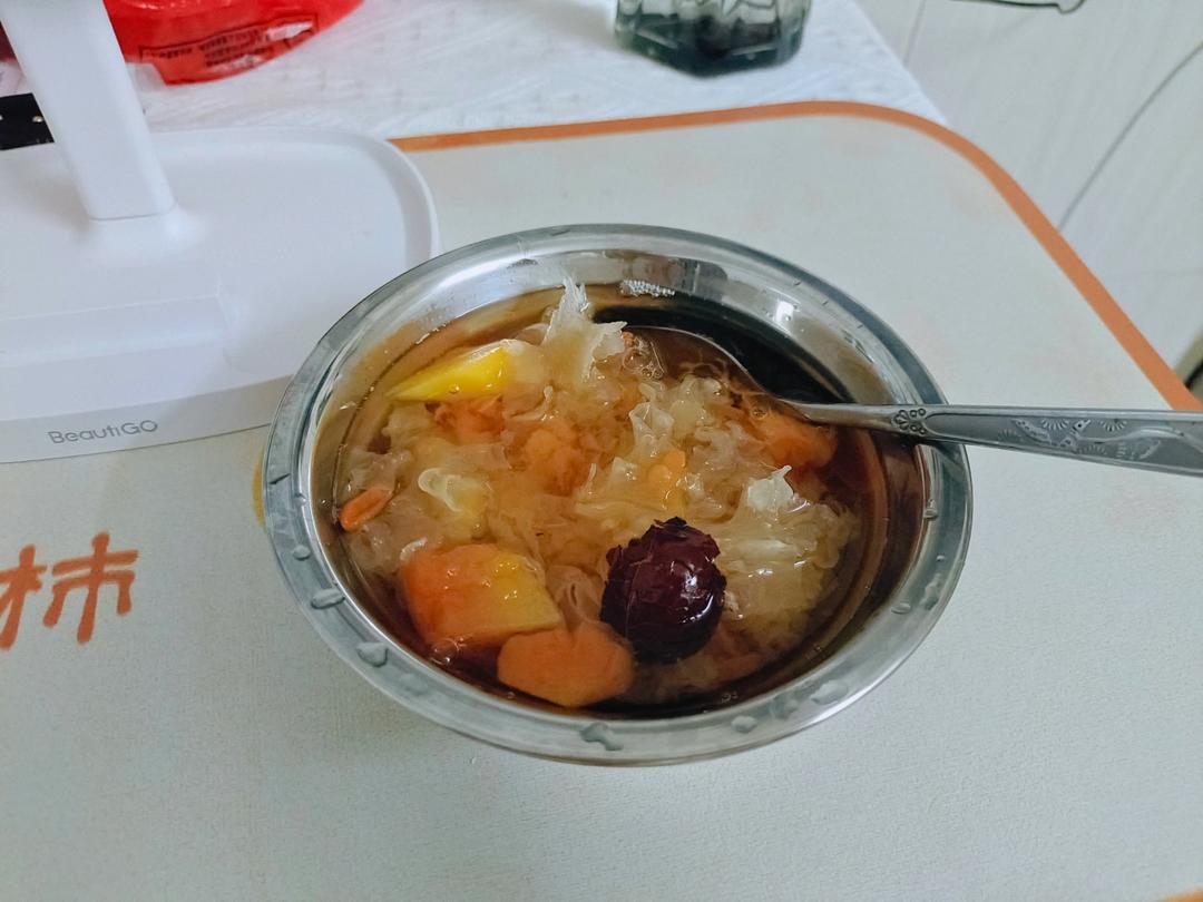 木瓜银耳糖水