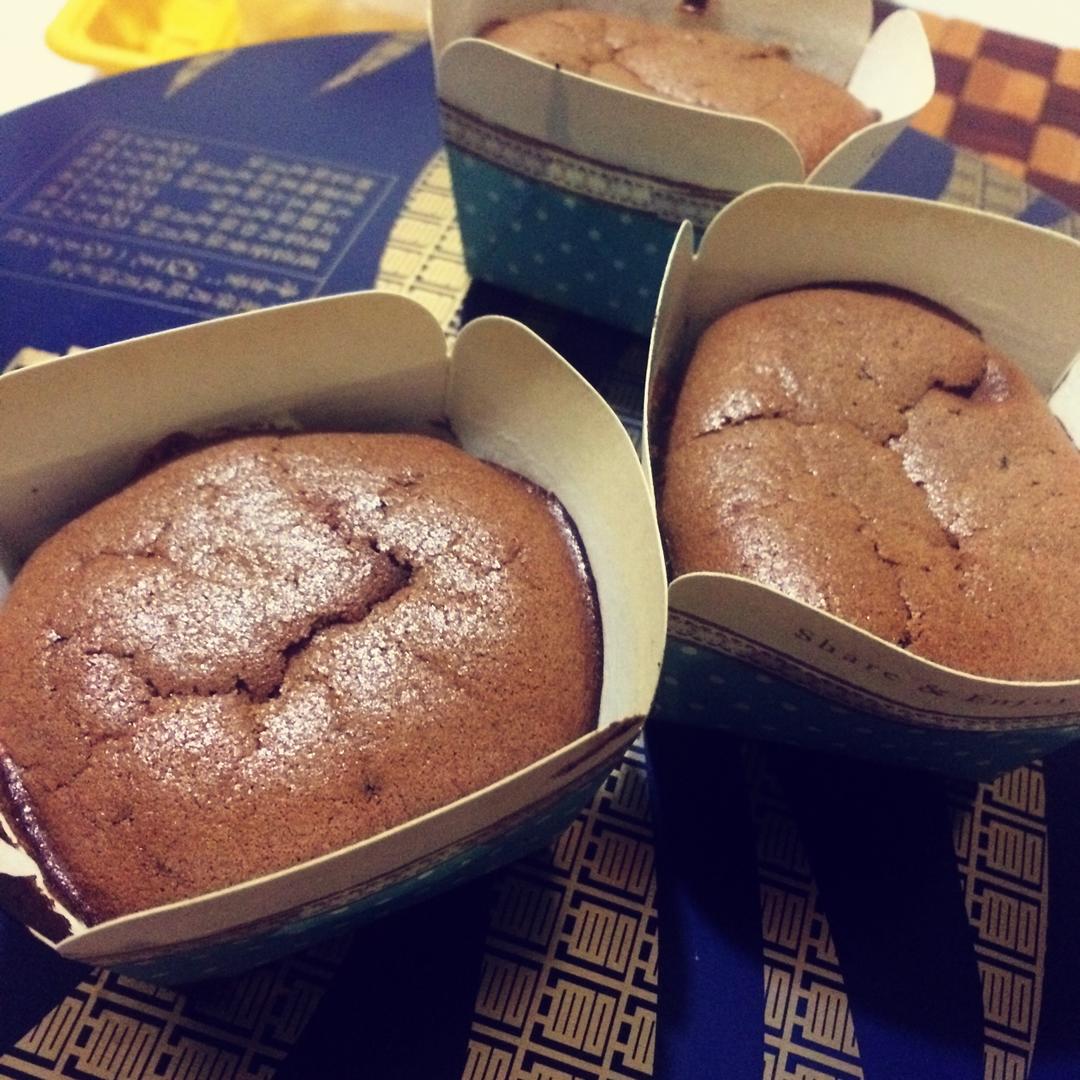 巧克力熔岩蛋糕(全图文超简单)