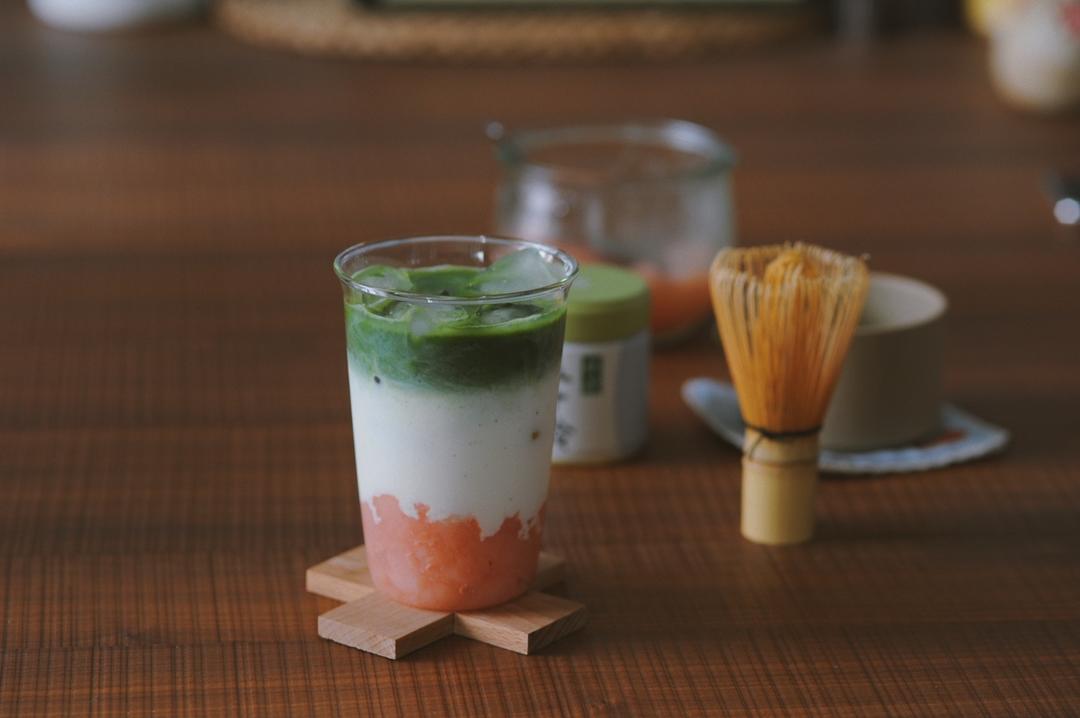 水蜜桃酱+蜜桃抹茶牛奶