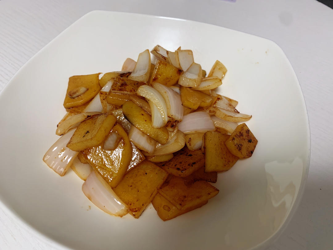 香喷喷的洋葱土豆片